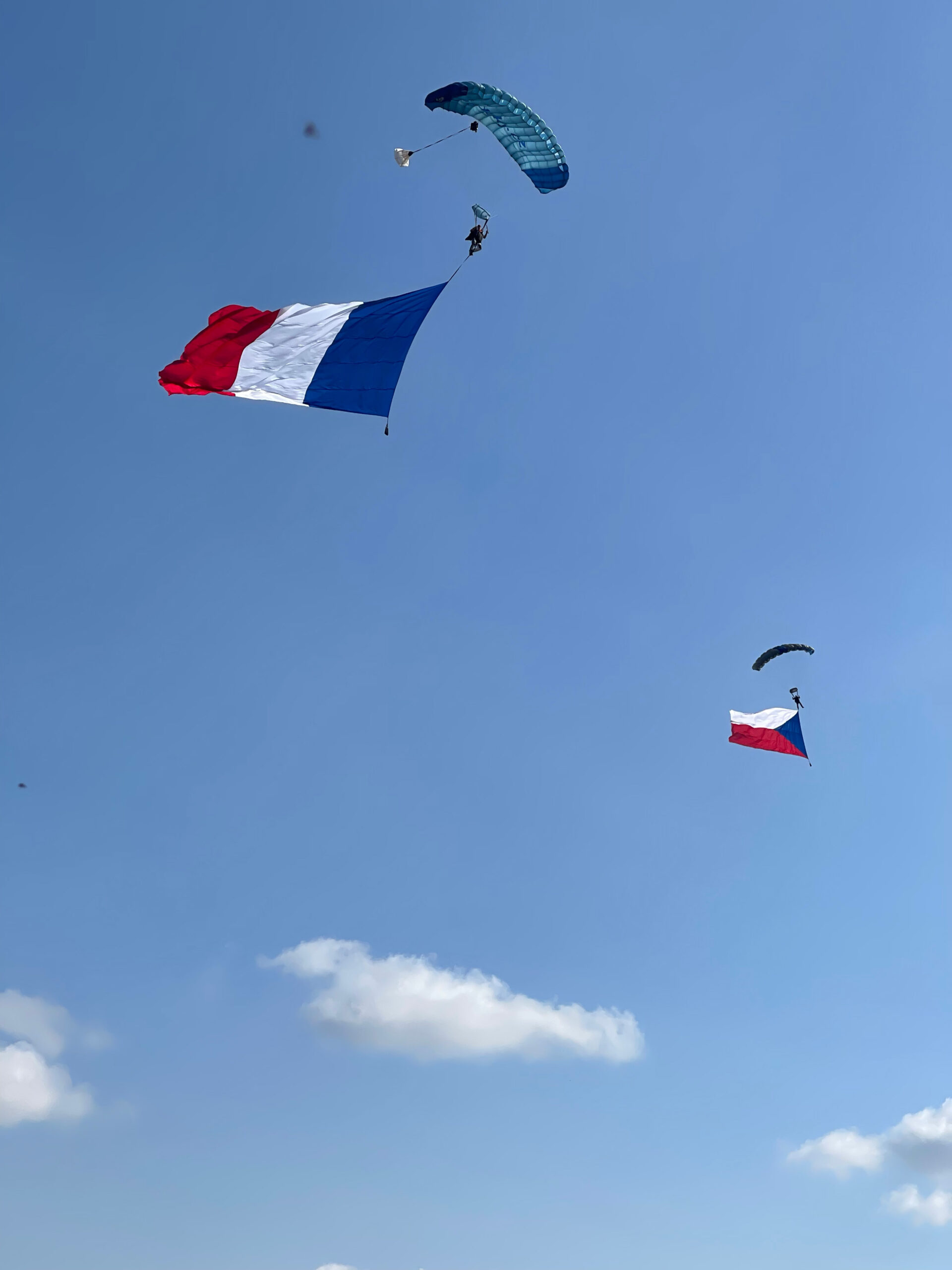 commémoration franco-tchèque Activités aériennes autour de l'amitié Franco-Tchèque