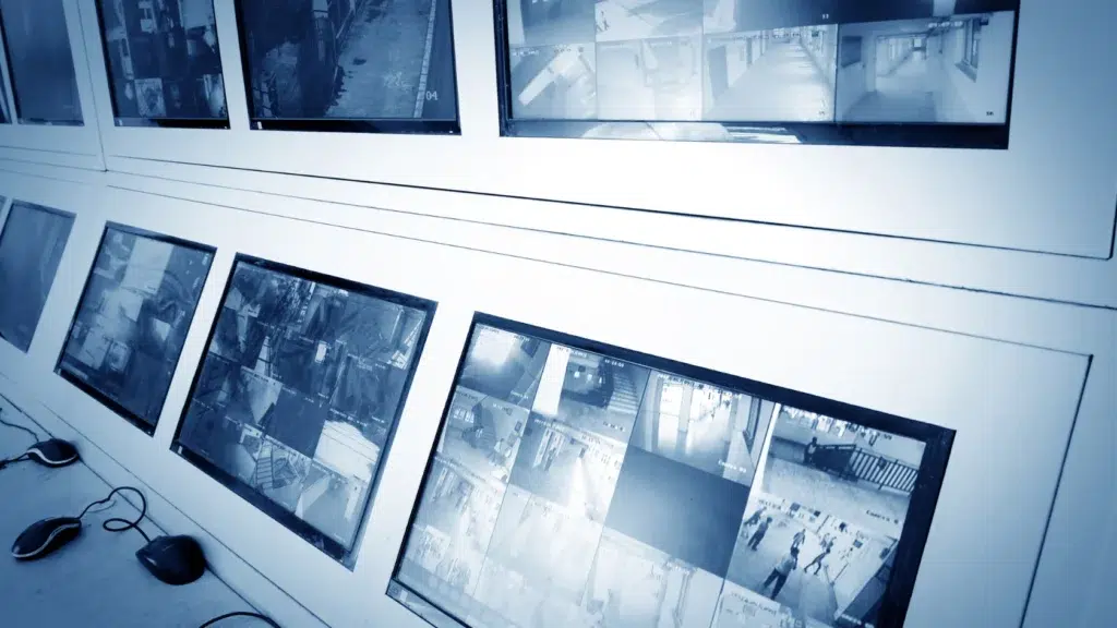 caméras de surveillance dans les écoles